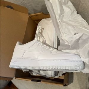 Nike women’s Air Force 1 size 8.5